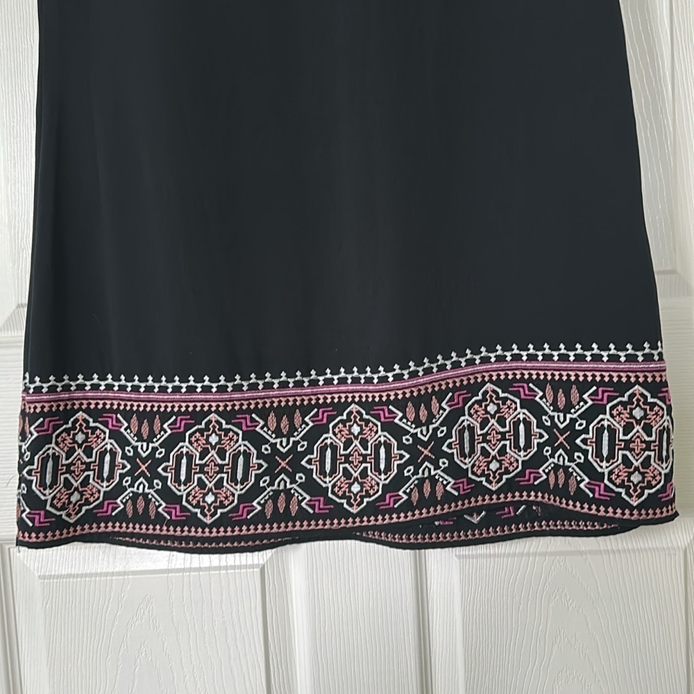 Merona Black V-neck Dress With Embroidery Trim Size XL - Picture 6 of 8